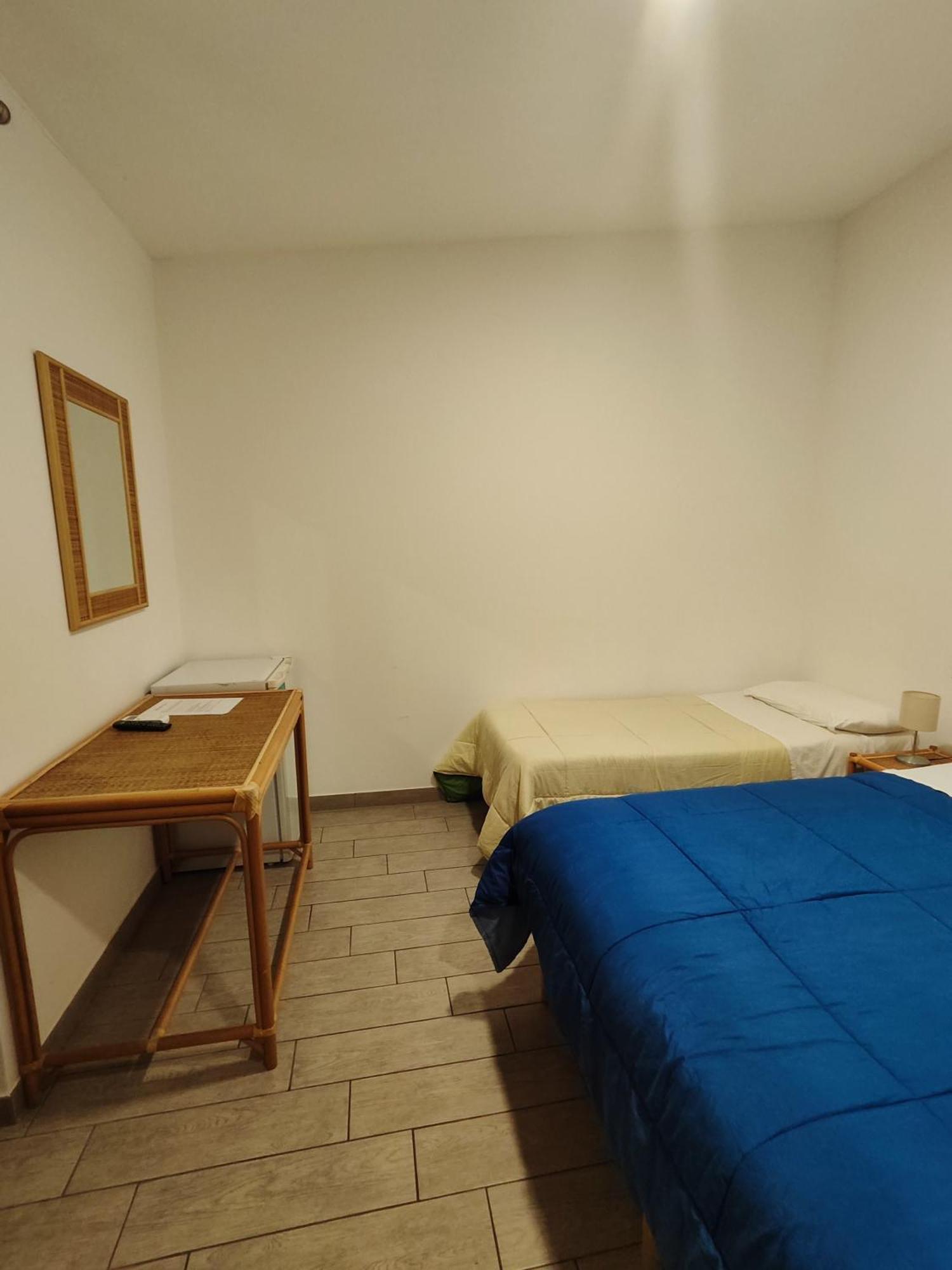 Hotel Faraglione Vulcano  Buitenkant foto