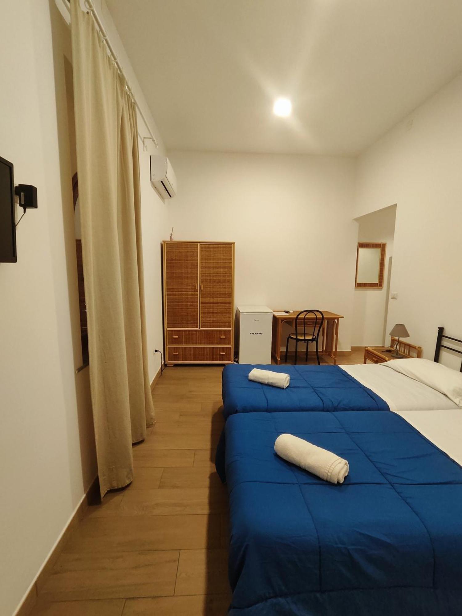 Hotel Faraglione Vulcano  Buitenkant foto